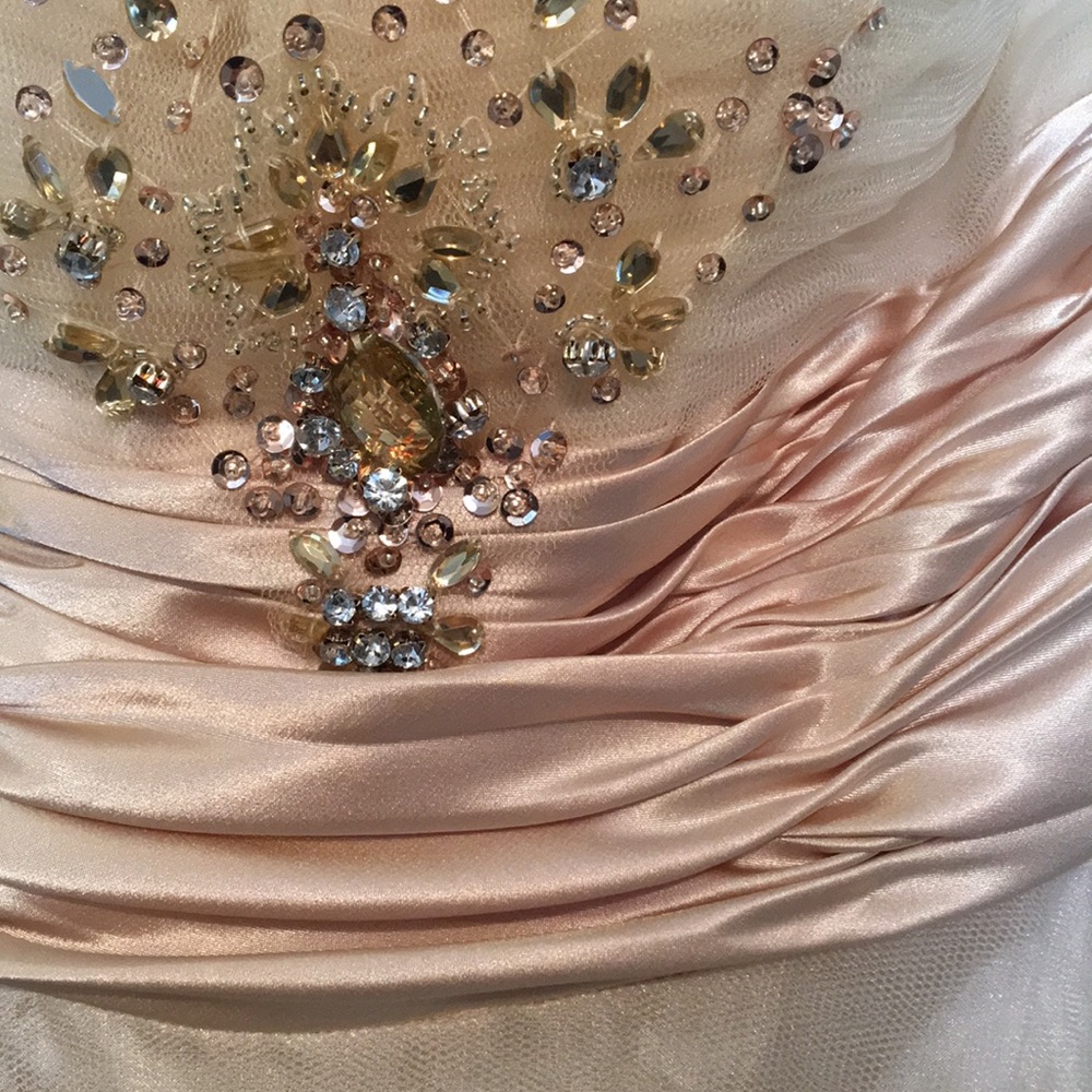 Prom Dress - Picture 4 of 7